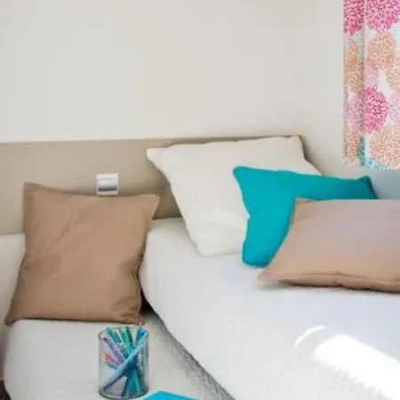 مكان تخييم Mobil-home Avec Terrasse - 8 Pers. - Api-1-52-2165 Girac